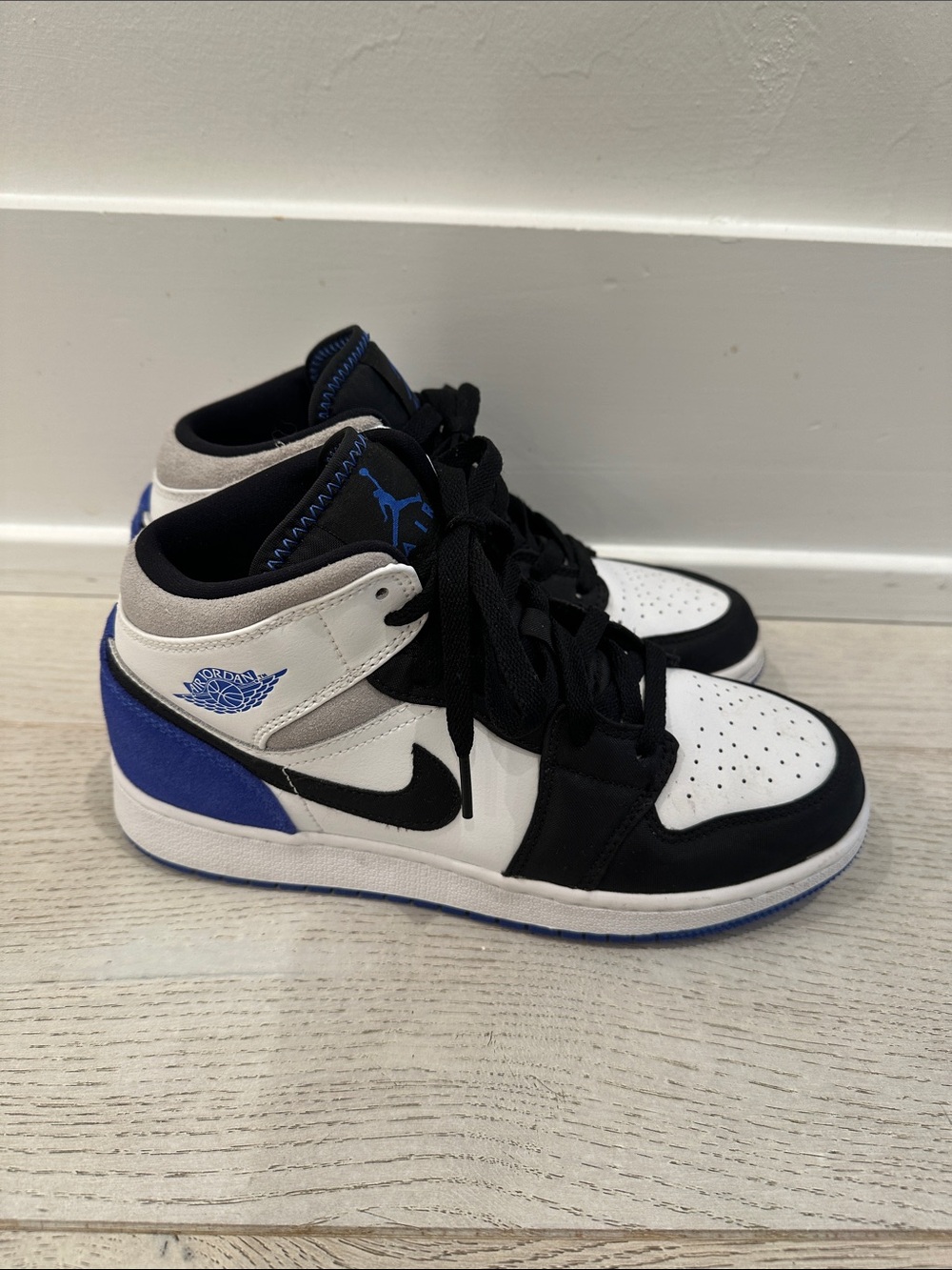 Jordan Mid-Top Sneakers - White Black Royal Blue